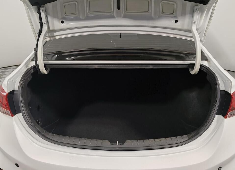 Hyundai Solaris, II 1.6 AT (123 л.с.)