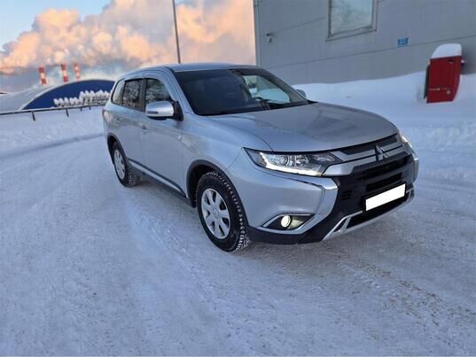 Mitsubishi Outlander, 2019&nbsp;г., 30&nbsp;976&nbsp;км