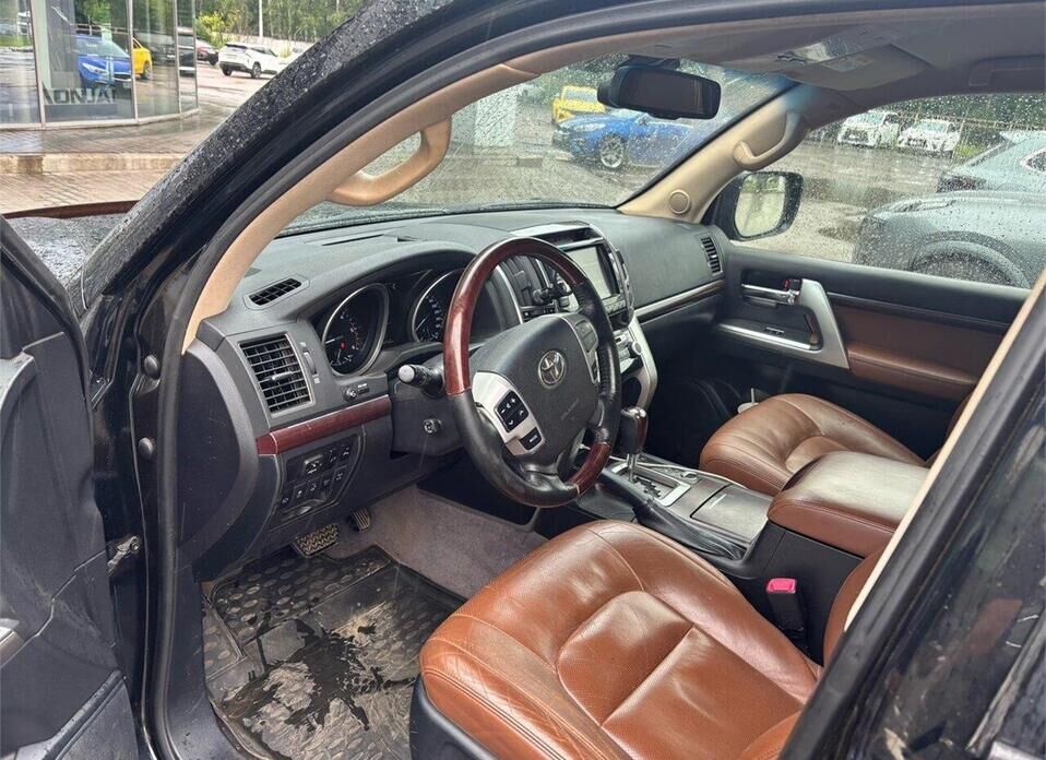 Toyota Land Cruiser, 200 Series Рестайлинг 1 4.5d AT (235 л.с.) 4WD