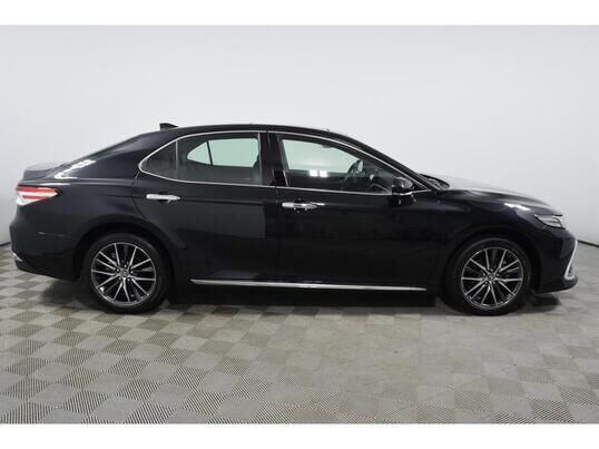 Toyota Camry, 2023 г., 16 719 км