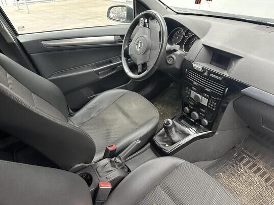 Opel Astra, 2014 г., 153 305 км
