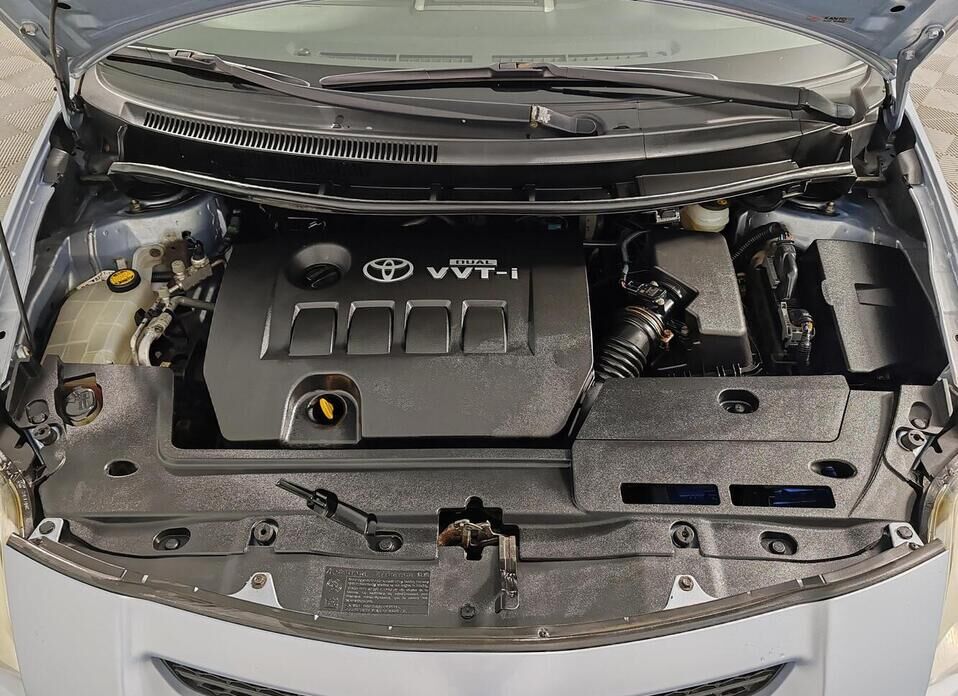 Toyota Auris, I 1.6 AMT (124 л.с.)