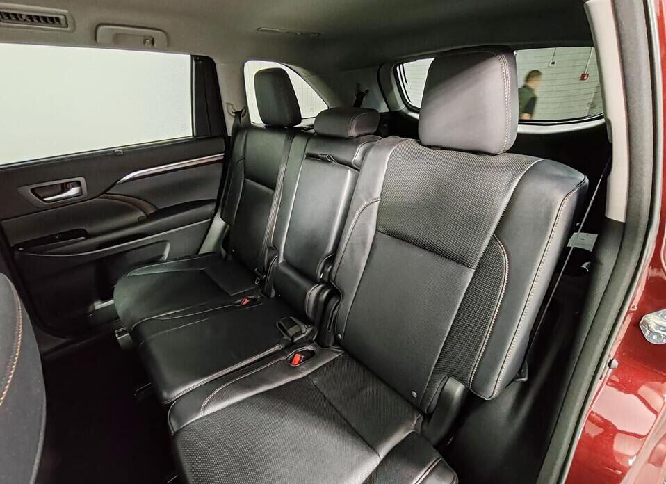 Toyota Highlander, III (XU50) Рестайлинг 3.5 AT (249 л.с.) 4WD