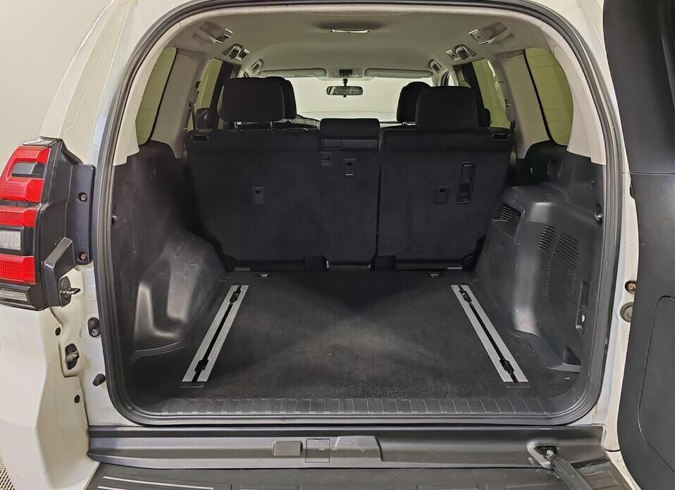 Toyota Land Cruiser Prado, 150 Series Рестайлинг 2 2.7 AT (163 л.с.) 4WD