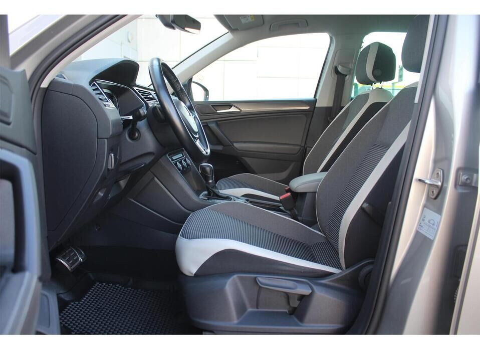 Volkswagen Tiguan, II 2.0d AMT (150 л.с.) 4WD
