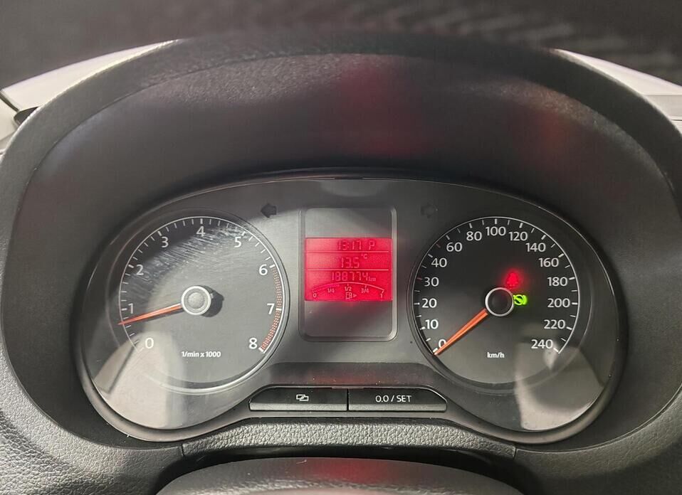 Volkswagen Polo, V 1.6 AT (105 л.с.)