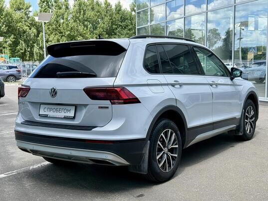 Volkswagen Tiguan, 2018&nbsp;г., 130&nbsp;239&nbsp;км