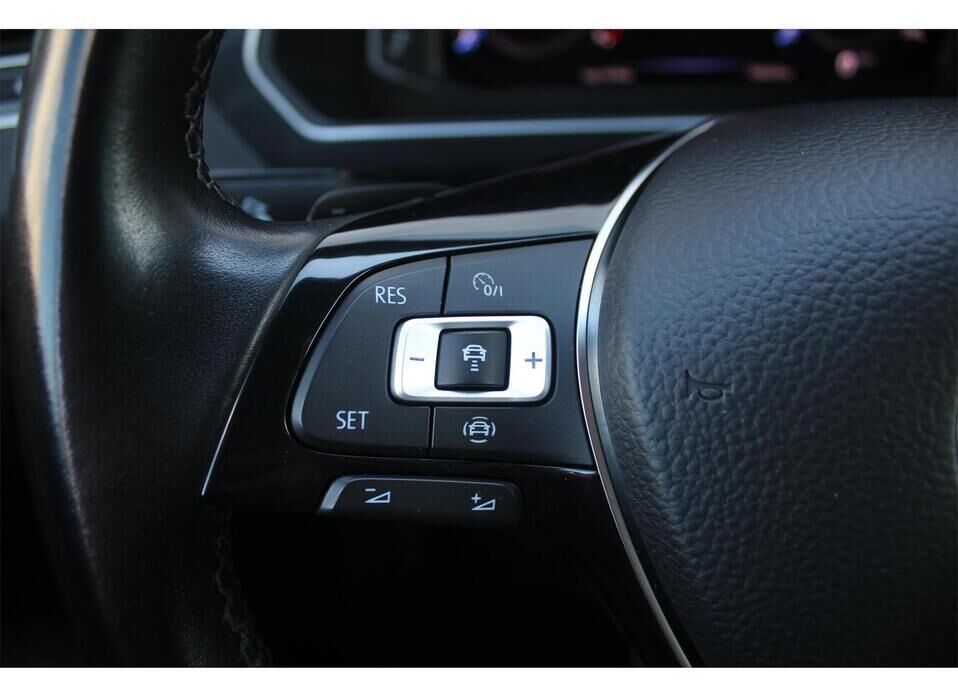 Volkswagen Tiguan, II 2.0d AMT (150 л.с.) 4WD