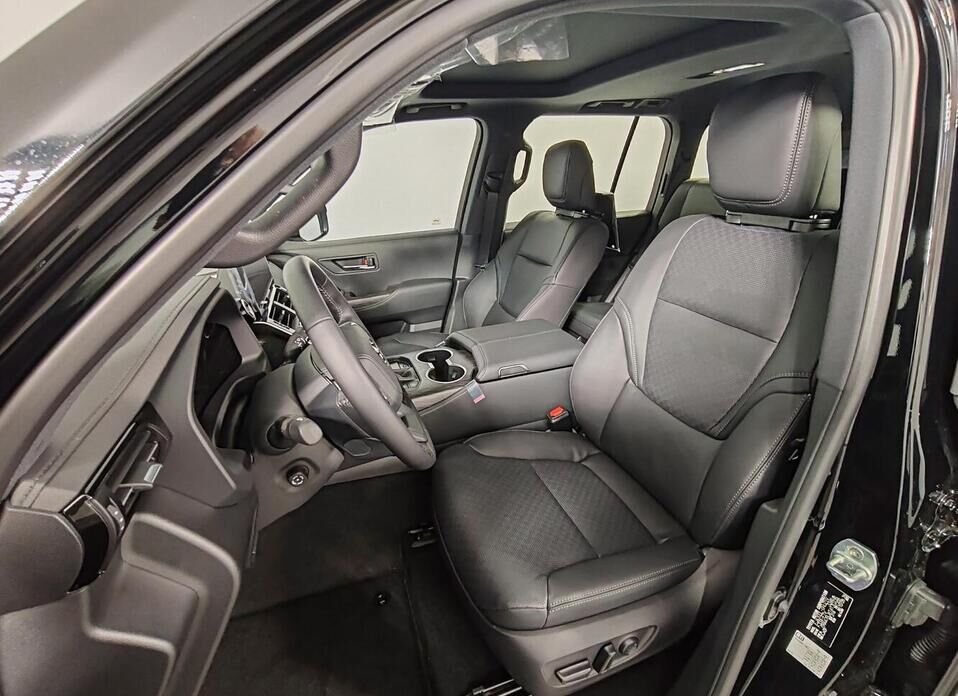 Toyota Land Cruiser, 300 Series 3.3d AT (299 л.с.) 4WD