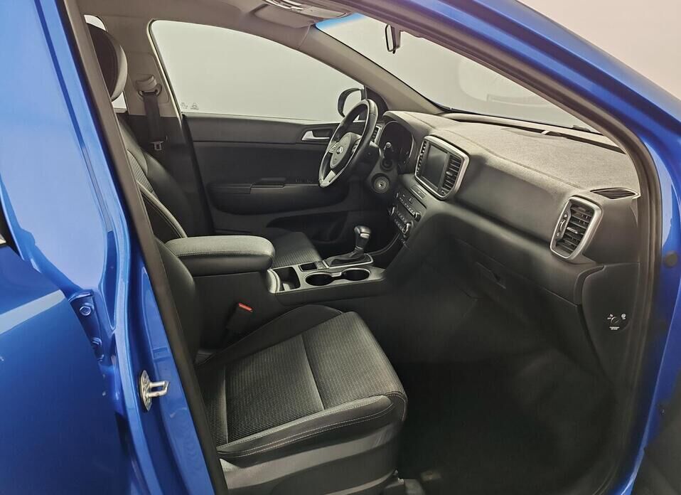 Kia Sportage, IV Рестайлинг 2.0 AT (150 л.с.)