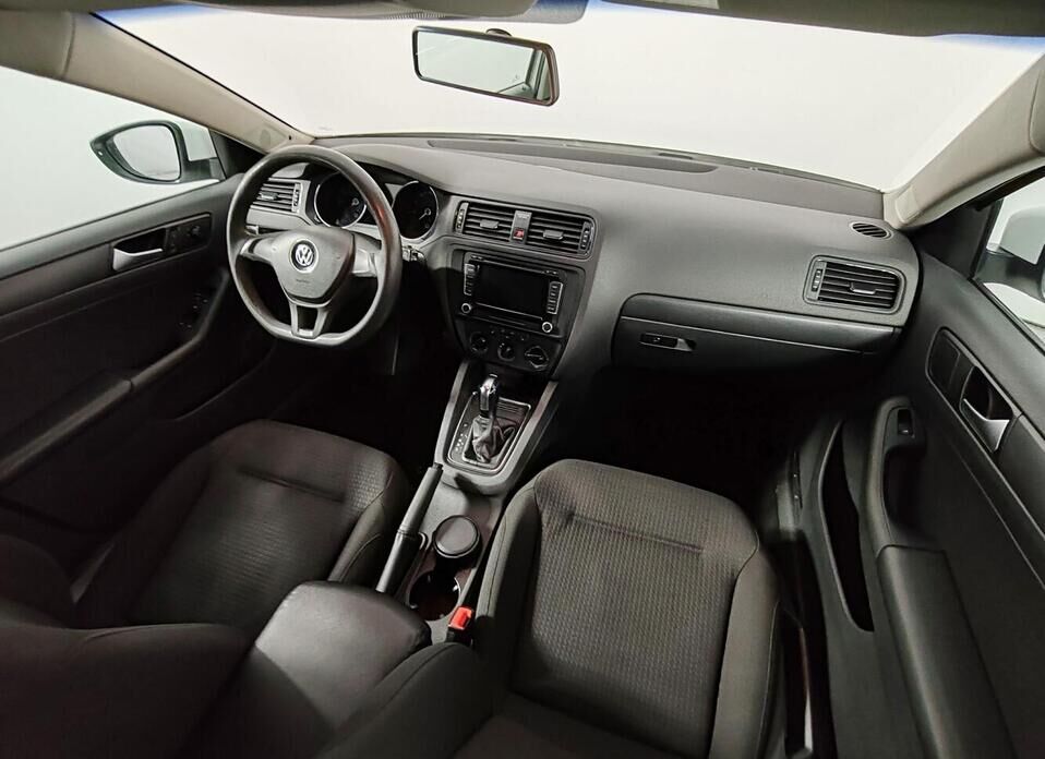 Volkswagen Jetta, VI Рестайлинг 1.6 AT (105 л.с.)