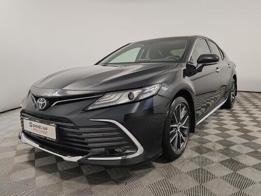 Toyota Camry, 2023 г., 19 688 км