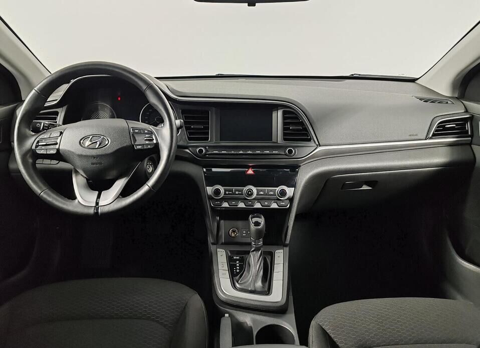 Hyundai Elantra, VI (AD) Рестайлинг 2.0 AT (150 л.с.)