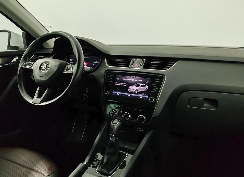 Skoda Octavia, III (A7) Рестайлинг 1.8 AMT (180 л.с.)