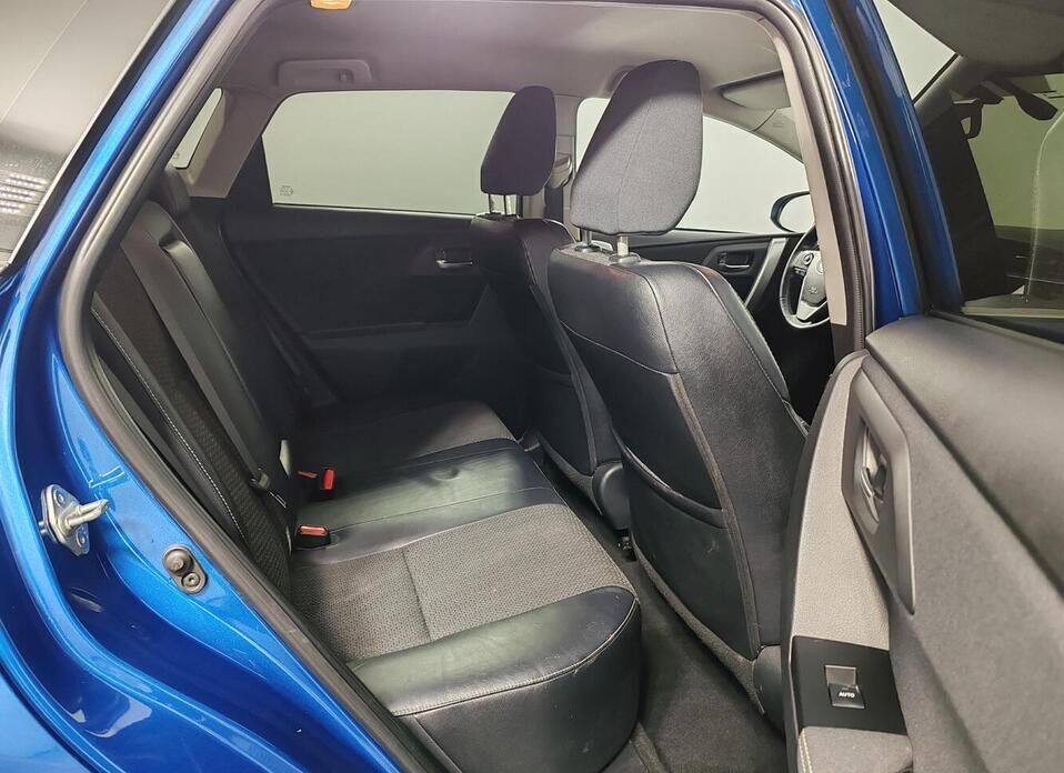 Toyota Auris, II 1.6 CVT (132 л.с.)