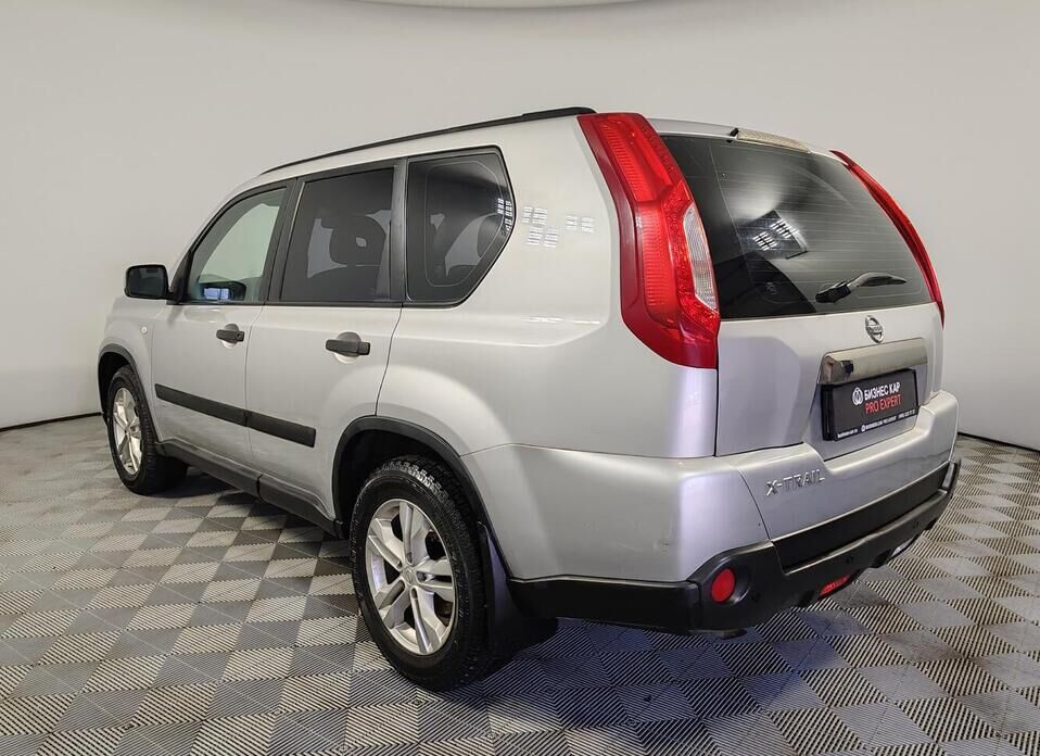 Nissan X-Trail, II Рестайлинг 2.0 CVT (141 л.с.) 4WD