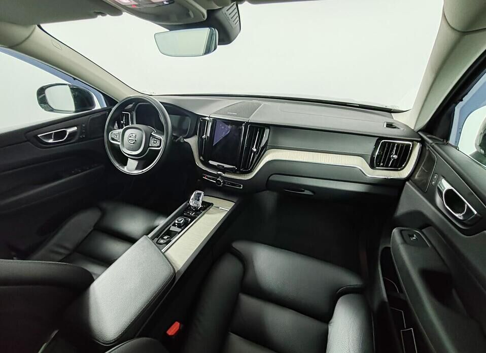 Volvo XC60, II Рестайлинг 2.0d AT (197 л.с.) 4WD