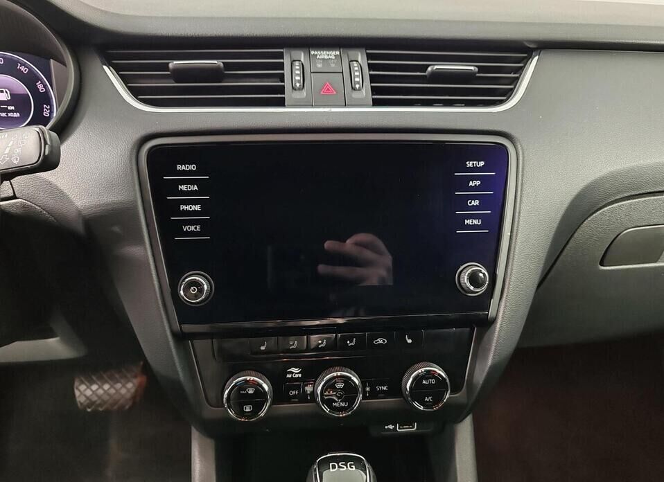 Skoda Octavia, IV 1.5 AMT (150 л.с.)