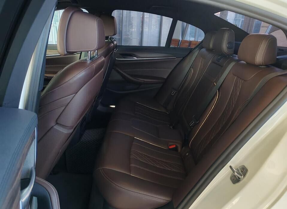 BMW 5 серии, VII (G30/G31/G38) 530d xDrive 3.0d AT (249 л.с.) 4WD