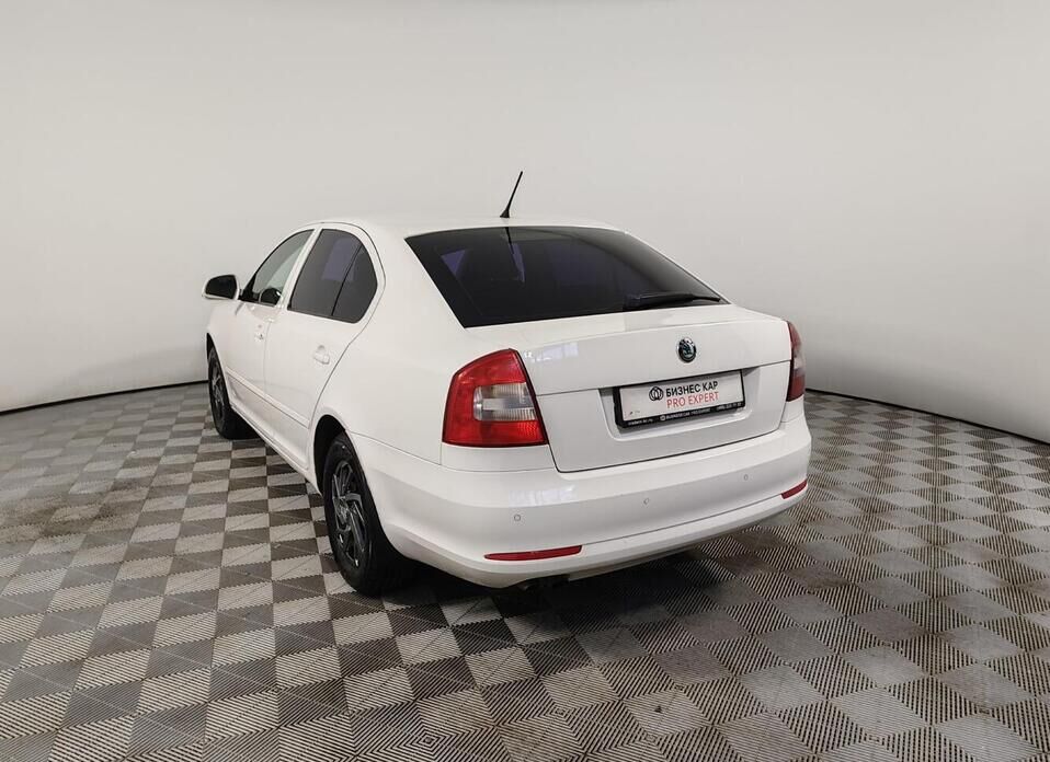 Skoda Octavia, II (A5) Рестайлинг 1.4 AMT (122 л.с.)