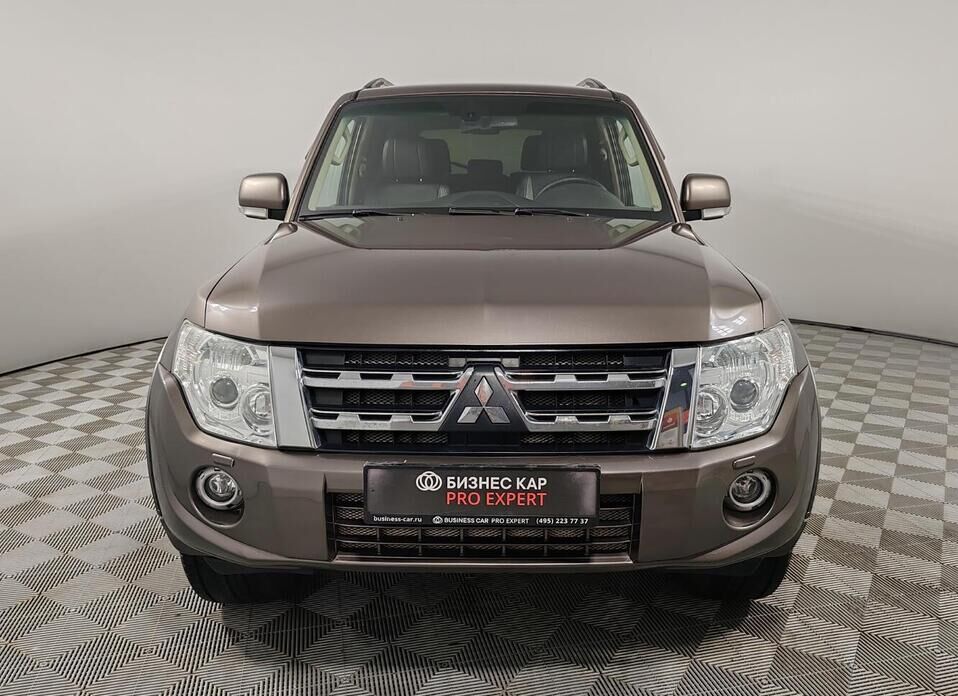 Mitsubishi Pajero, IV Рестайлинг 1 3.0 AT (178 л.с.) 4WD