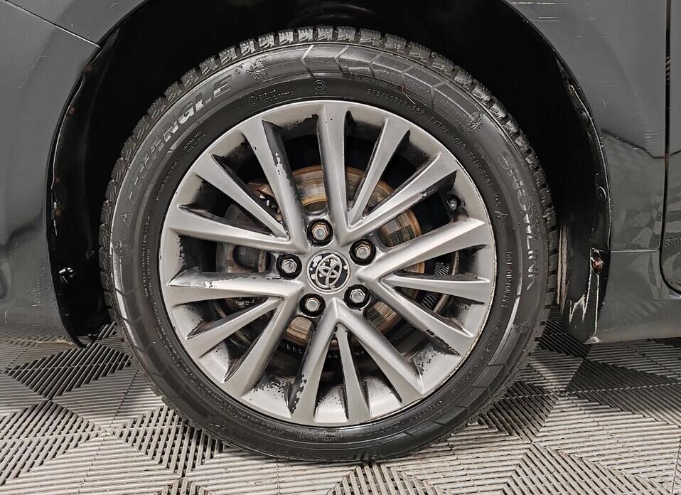 Toyota Camry, VII (XV50) Рестайлинг 2.5 AT (181 л.с.)