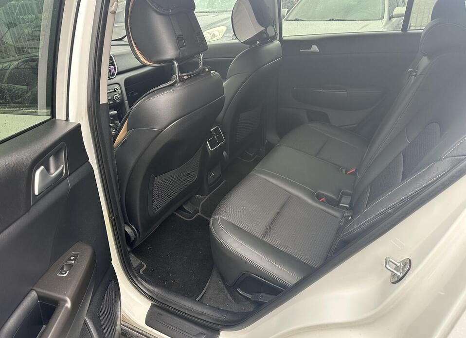 Kia Sportage, IV Рестайлинг 2.0 AT (150 л.с.)