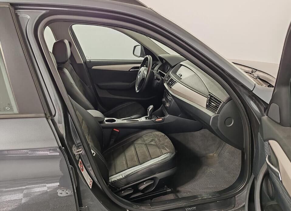 BMW X1, I (E84) Рестайлинг 20i 2.0 AT (184 л.с.) 4WD