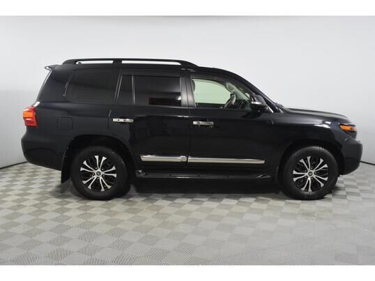 Toyota Land Cruiser, 2014&nbsp;г., 300&nbsp;700&nbsp;км