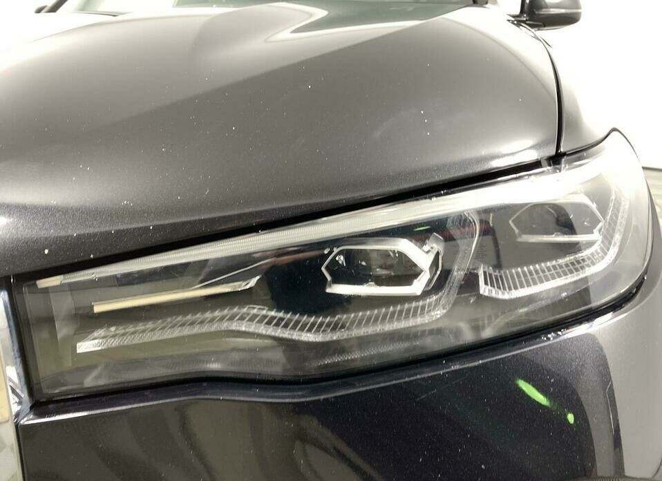 BMW X7 40i 3.0 AT (340 л.с.) 4WD