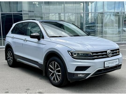 Volkswagen Tiguan, 2018&nbsp;г., 130&nbsp;239&nbsp;км
