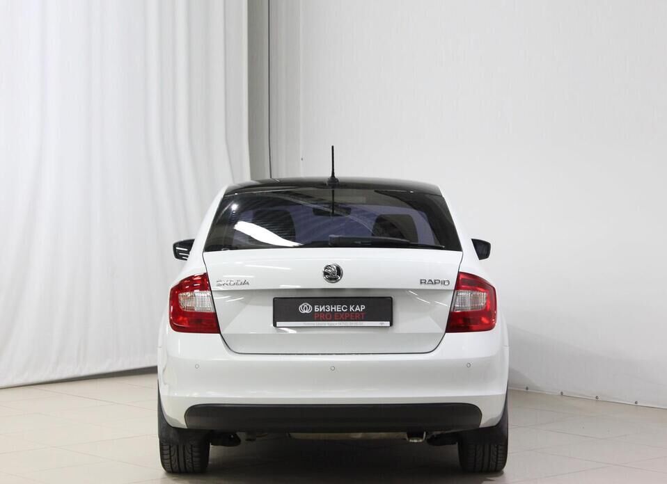 Skoda Rapid, I Рестайлинг 1.6 MT (110 л.с.)