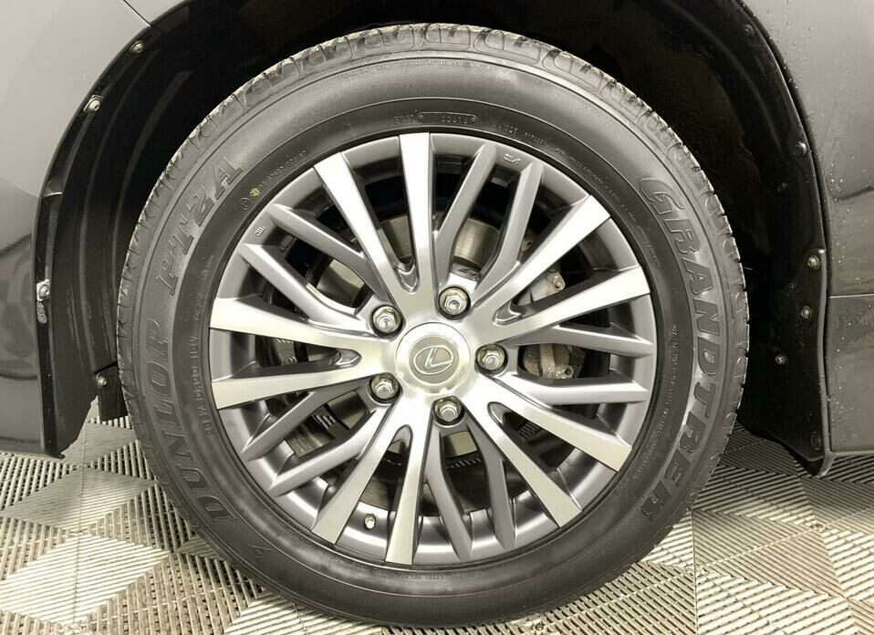 Lexus LX 570 5.7 AT (367 л.с.) 4WD