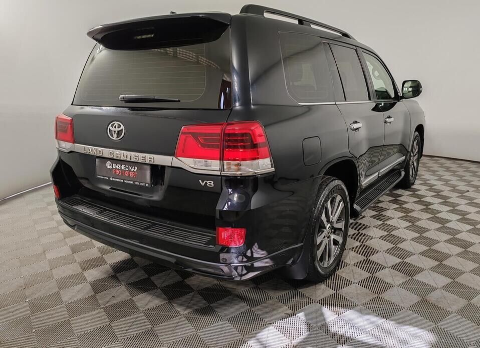 Toyota Land Cruiser, 200 Series Рестайлинг 2 4.6 AT (309 л.с.) 4WD