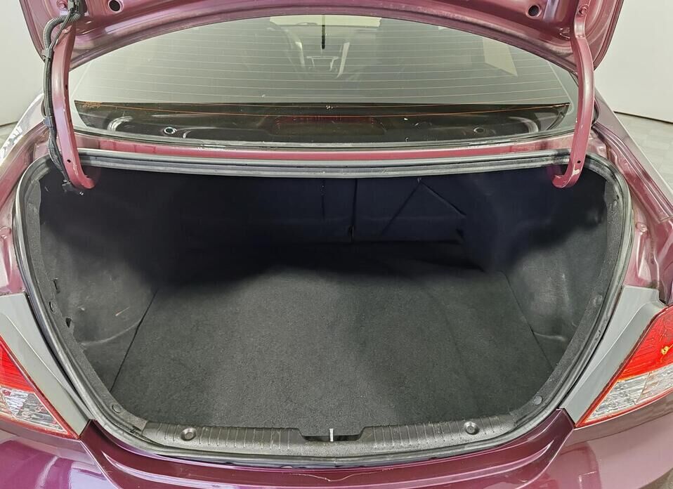 Hyundai Solaris, I Рестайлинг 1.6 AT (123 л.с.)
