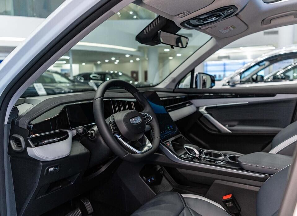 Geely Atlas, II 2.0 AT (200 л.с.) 4WD