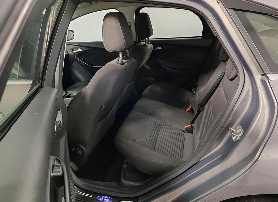 Ford Focus, III Рестайлинг 1.6 AMT (125 л.с.)