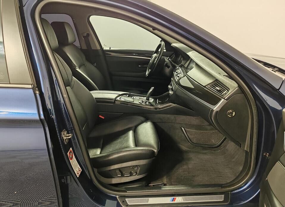BMW 5 серии, VI (F10/F11/F07) 530d xDrive 3.0d AT (258 л.с.) 4WD