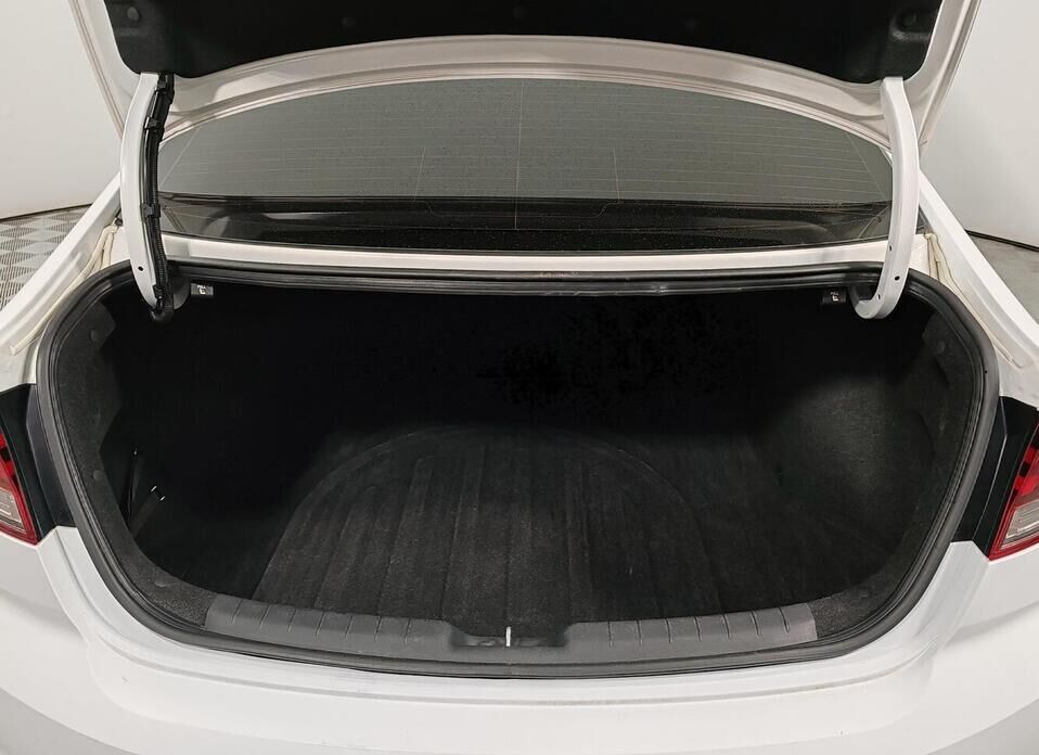 Hyundai Elantra, VI (AD) Рестайлинг 2.0 AT (150 л.с.)