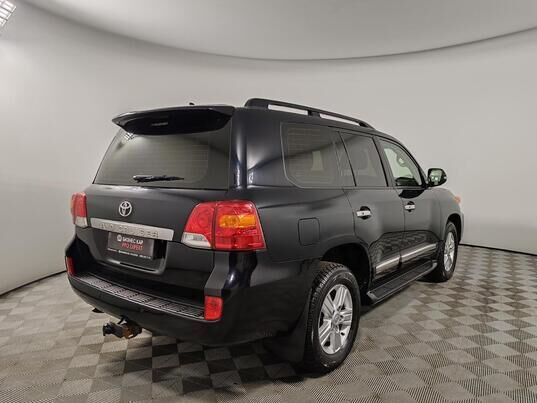 Toyota Land Cruiser, 2013&nbsp;г., 275&nbsp;286&nbsp;км