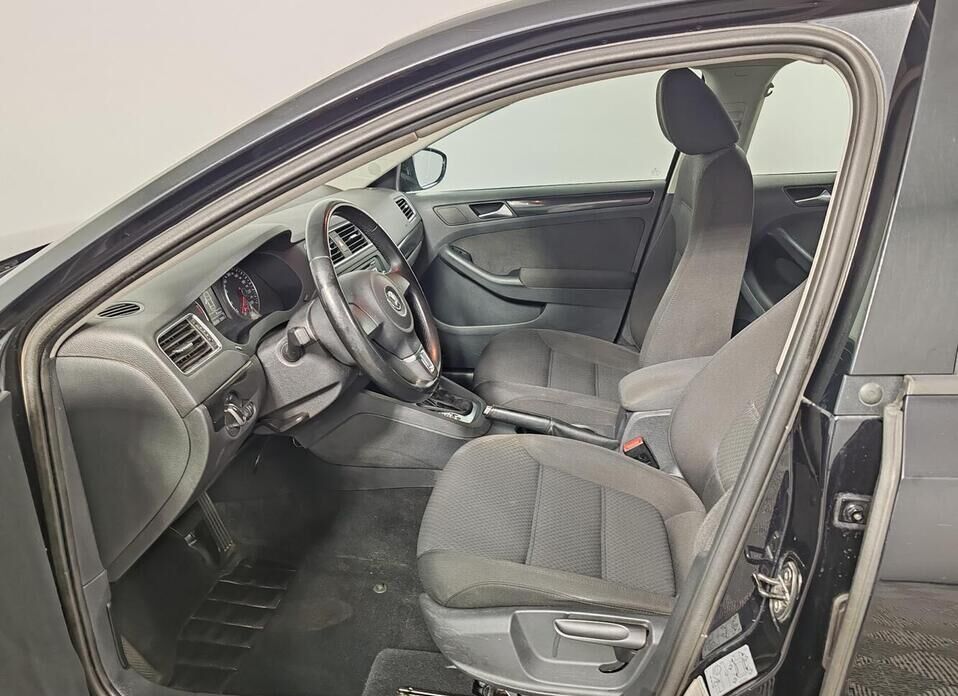 Volkswagen Jetta, VI 1.4 AMT (122 л.с.)