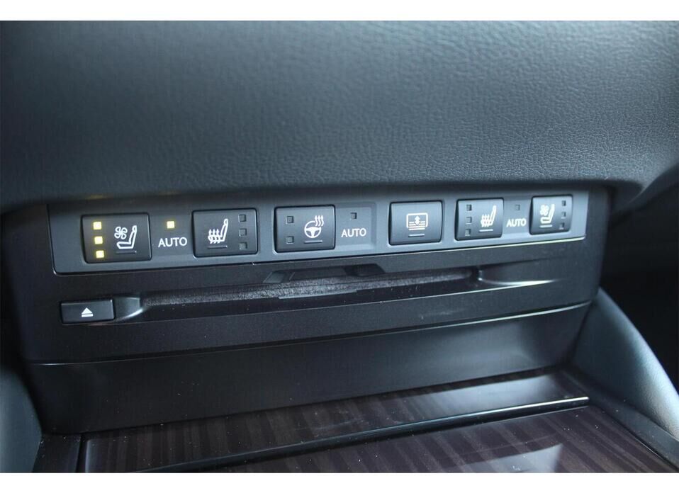 Lexus ES, VII 250 2.5 AT (200 л.с.)