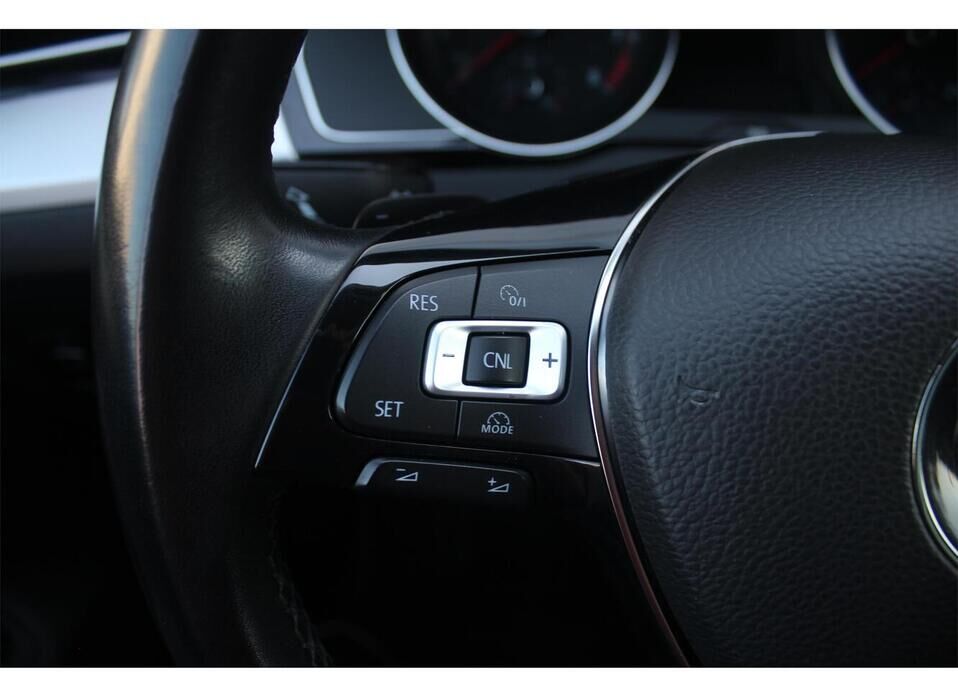 Volkswagen Passat, B8 1.8 AMT (180 л.с.)