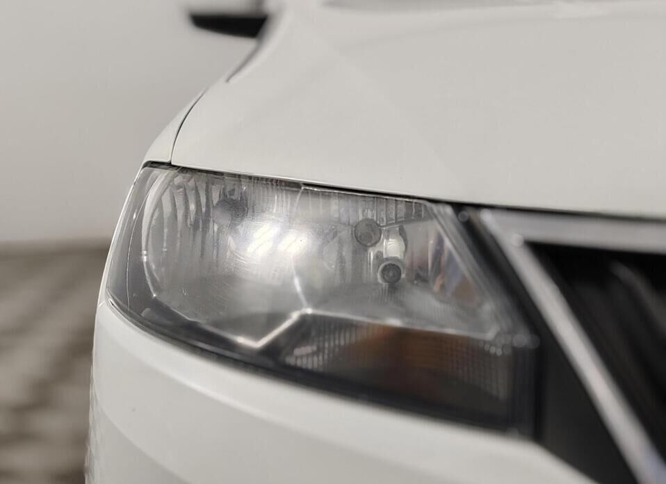 Skoda Rapid, I Рестайлинг 1.6 MT (90 л.с.)