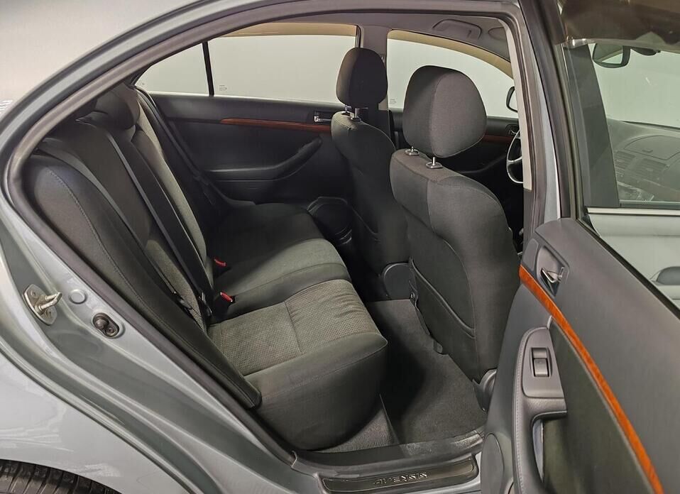 Toyota Avensis, II Рестайлинг 1.8 AT (129 л.с.)