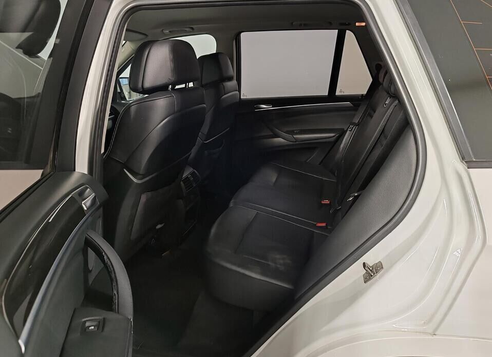 BMW X5, II (E70) Рестайлинг 35i 3.0 AT (306 л.с.) 4WD
