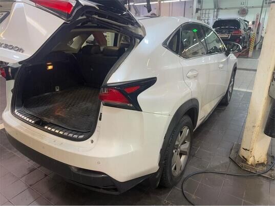 Lexus NX, 2017&nbsp;г., 183&nbsp;389&nbsp;км