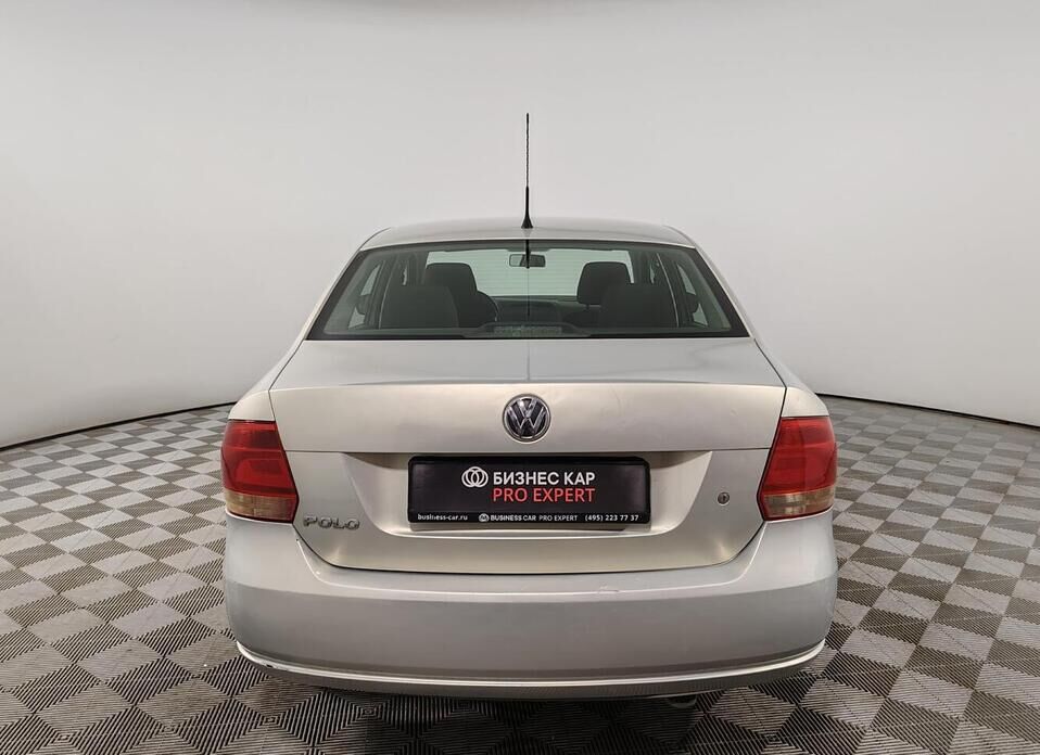 Volkswagen Polo, V 1.6 MT (105 л.с.)