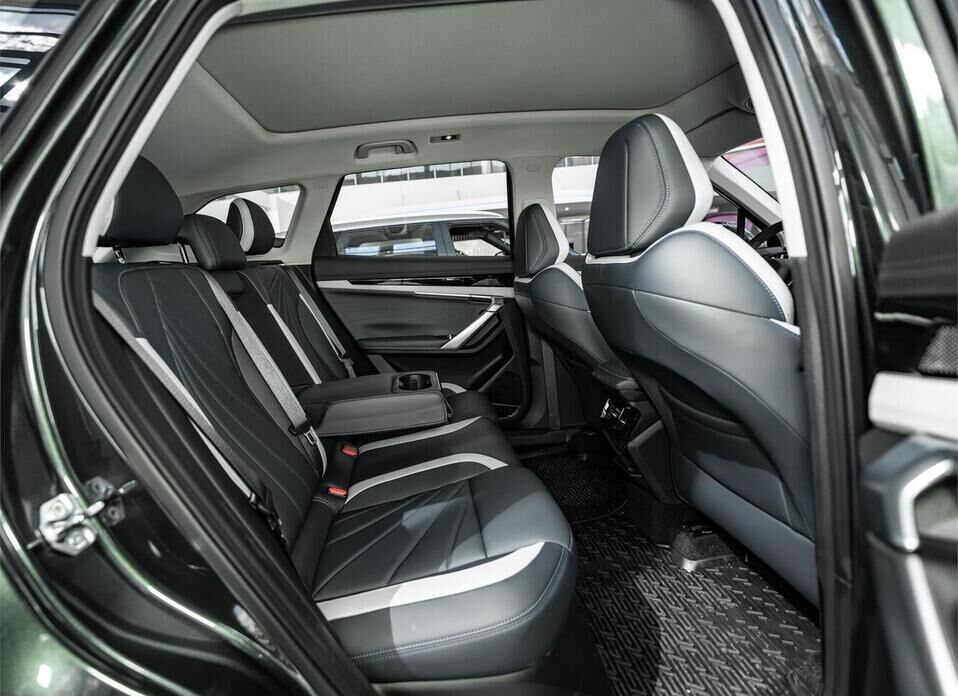 Geely Atlas, II 1.5 AMT (147 л.с.)