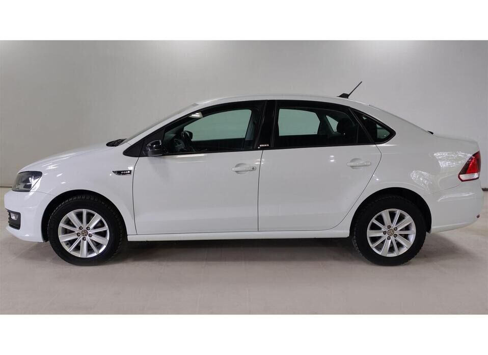 Volkswagen Polo, V Рестайлинг 1.6 AT (110 л.с.)